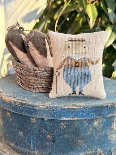 Farmer brown cross stitch - brown,